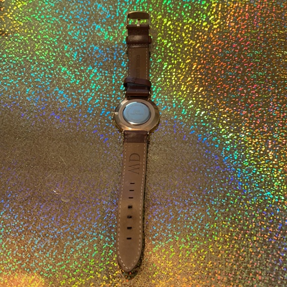 Daniel Wellington Saddle Brown and Rose Gold Watch - Picture 3 of 4